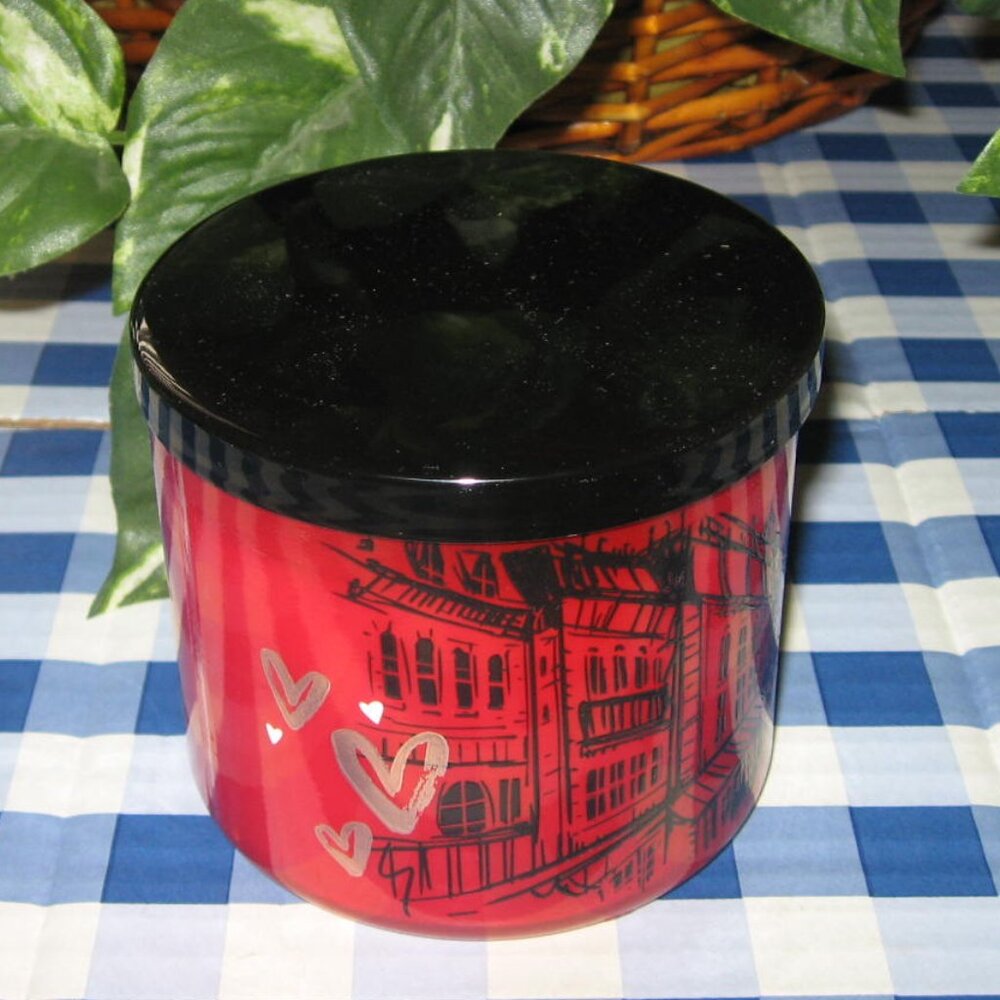 BBW Emily In Paris  3 Wick Candle  Paris Amour NEW NIB - Picture 4 of 8